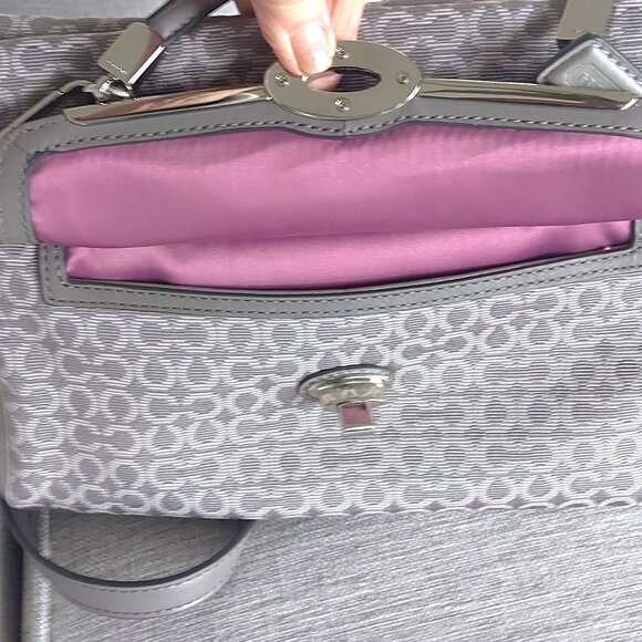 Coach Madison Needlepoint Op Art Shoulder/Crossbody Hand Bag - Picture 7 of 9